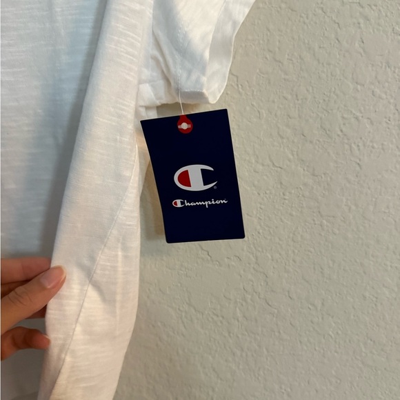 NWT Champion Women's White V-Neck Crop Top - Picture 3 of 5